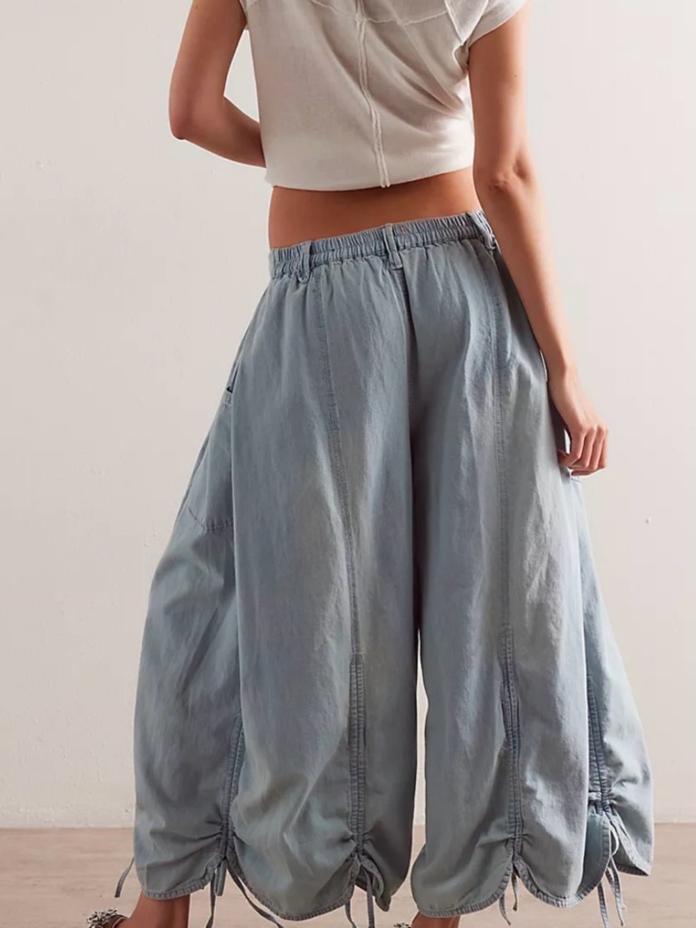 We The Free Lily Fields Cinch Jeans Size small - Picture 6 of 6